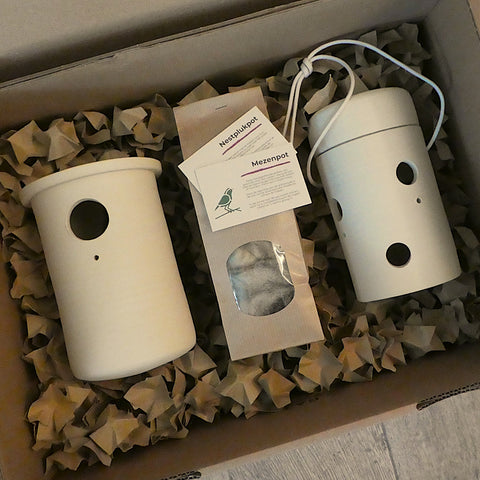 Cadeaubox met handgemaakte keramieken producten voor in de tuin – Ceramics for Nature