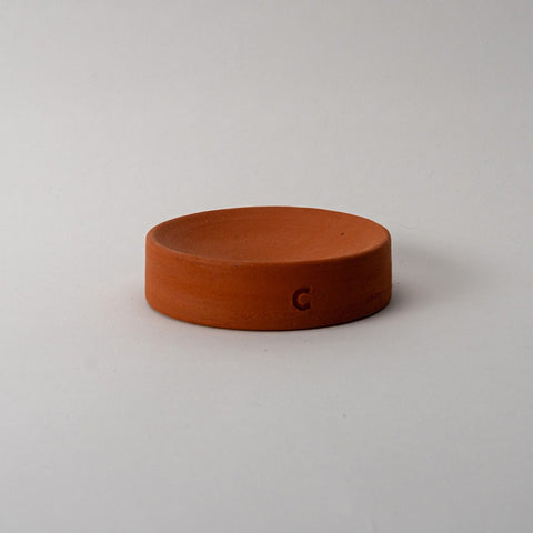 Handgemaakte keramieken egelvoerschaal voor in de tuin – Ceramics for Nature