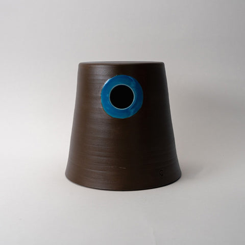 Handgemaakte keramieken hommelpot voor in de tuin – Ceramics for Nature