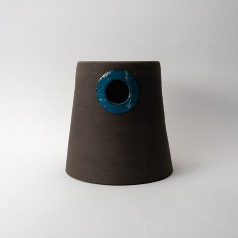 Handgemaakte keramieken hommelpot voor in de tuin – Ceramics for Nature