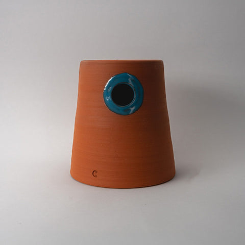Handgemaakte keramieken hommelpot voor in de tuin – Ceramics for Nature