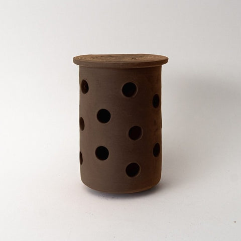 Handgemaakte keramieken lieveheersbeestjespot voor in de tuin – Ceramics for Nature