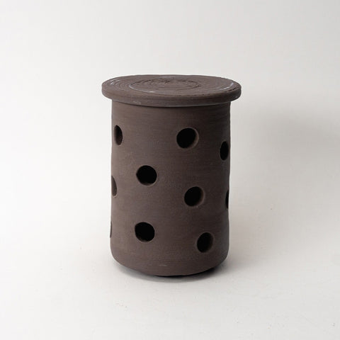 Handgemaakte keramieken lieveheersbeestjespot voor in de tuin – Ceramics for Nature