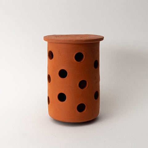 Handgemaakte keramieken lieveheersbeestjespot voor in de tuin – Ceramics for Nature