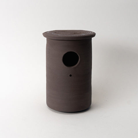 Handgemaakte keramieken mussenpot voor in de tuin – Ceramics for Nature