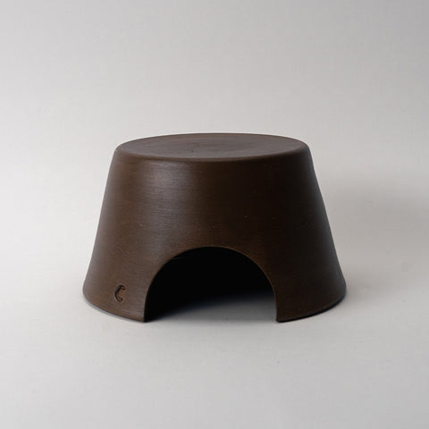 Handgemaakte keramieken paddenpot voor in de tuin – Ceramics for Nature