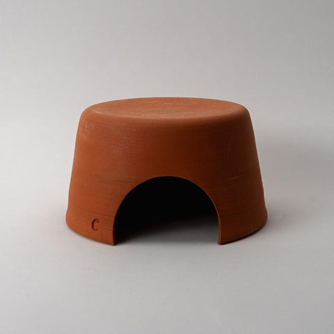 Handgemaakte keramieken paddenpot voor in de tuin – Ceramics for Nature