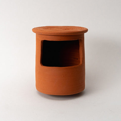 Handgemaakte keramieken roodborstpot voor in de tuin – Ceramics for Nature