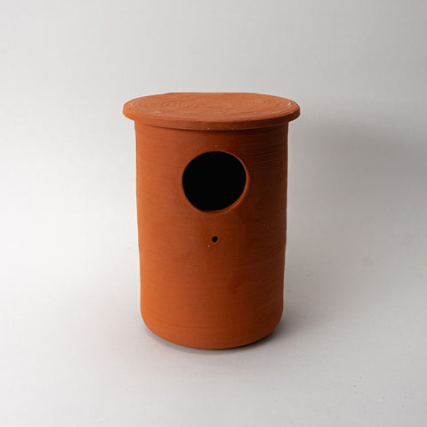 Handgemaakte keramieken spreeuwenpot voor in de tuin – Ceramics for Nature