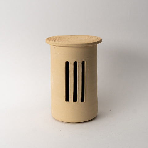 Handgemaakte keramieken vlinderpot voor in de tuin – Ceramics for Nature